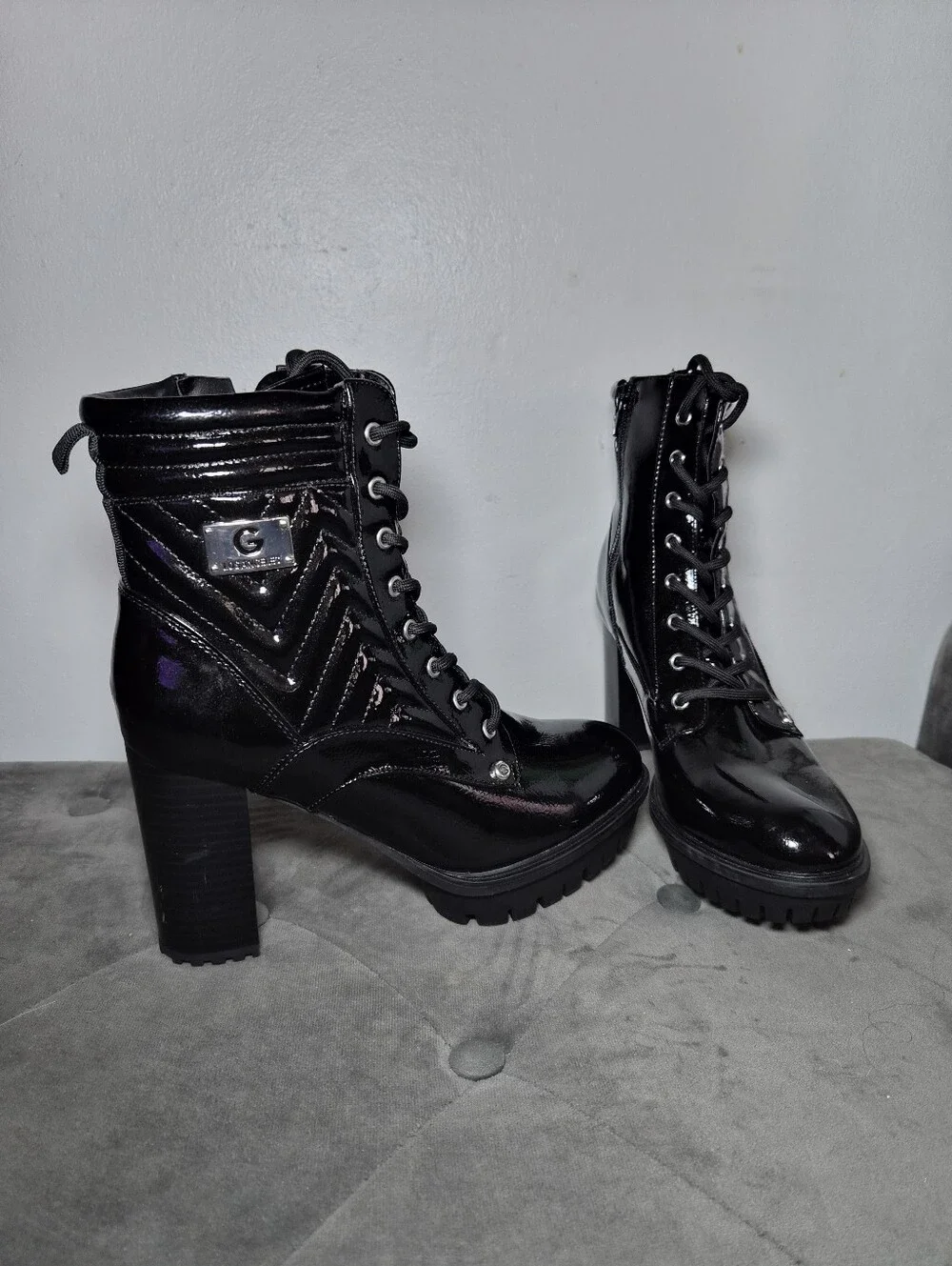 G by Guess Black Patent Lace-Up Chunky Heel Combat Boots 8.5 - Picture 2 of 12